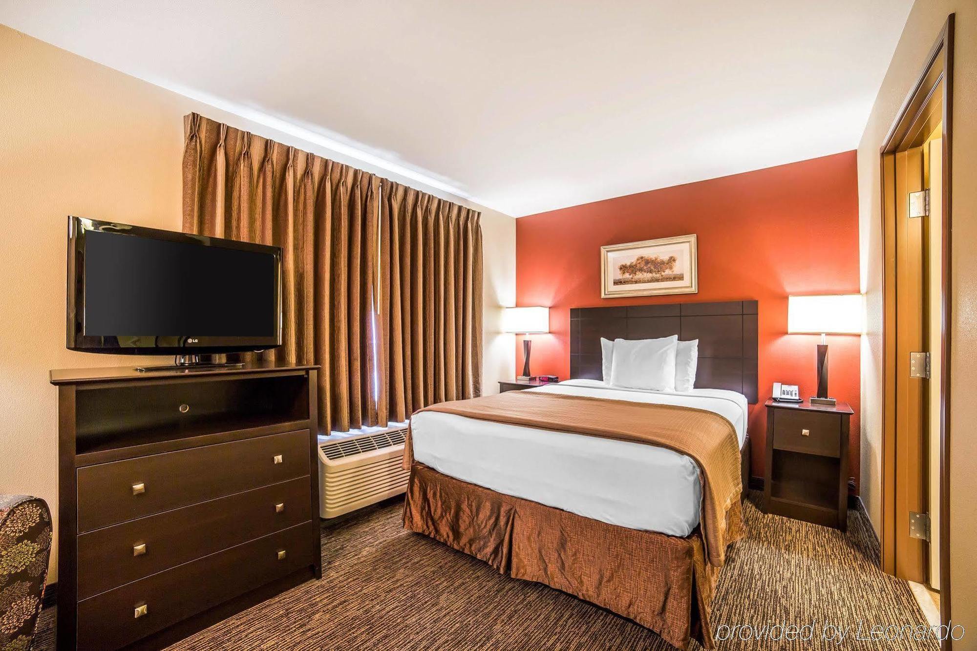 Mainstay Hotel 2*